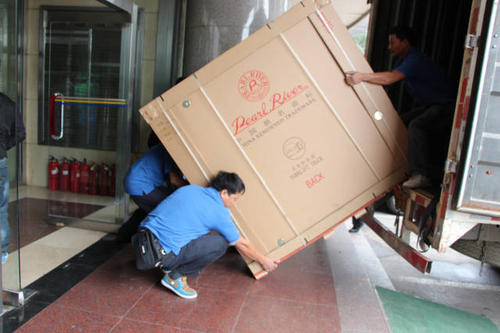 王场镇钢琴贵重工艺品无忧运